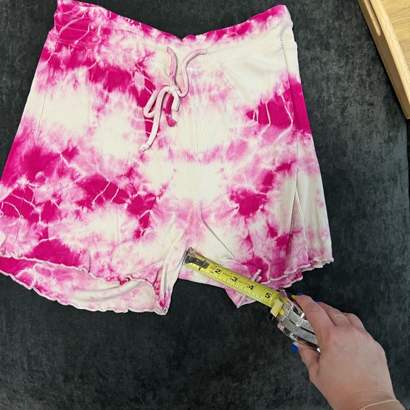 Year of Ours pink tie dye lounge and sleep shorts with tie size medium - Picture 6 of 6